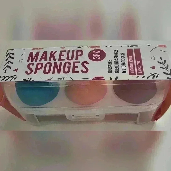 Set of 3 Cosmetic Blender Gift Set with Travel Case - Picture 3 of 4